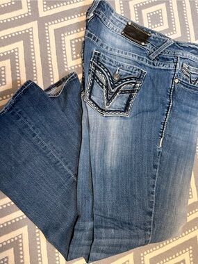 Vigoss Women's Blue Bootcut Jeans with Embroidered Pocket